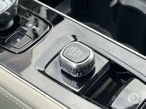 New 2026 Volvo XC90 B6 Ultra image 32