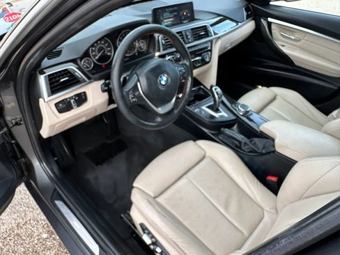Used 2017 BMW 330i xDrive Wagon AWD/4WD image 13