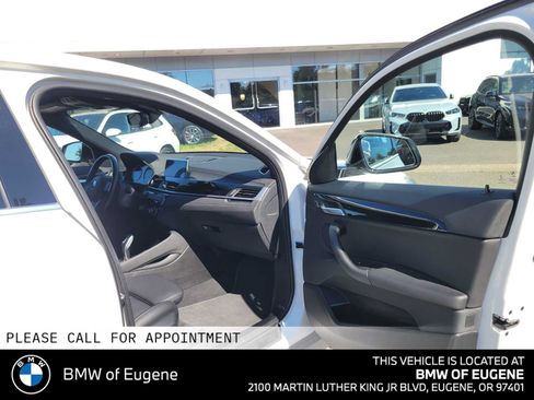 Used 2023 BMW X2 xDrive28i w/ Convenience Package AWD/4WD image 9