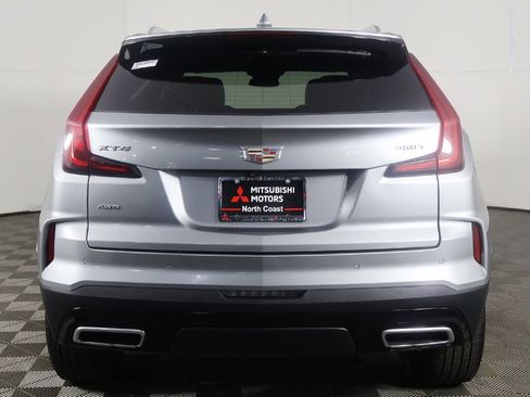 Used 2024 Cadillac XT4 Premium Luxury image 10