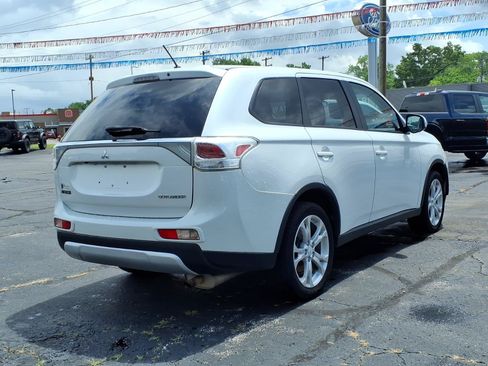 Used 2015 Mitsubishi Outlander SE AWD/4WD image 18