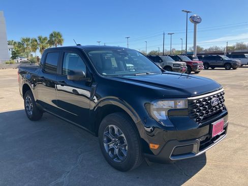 New 2026 Ford Maverick XLT image 9
