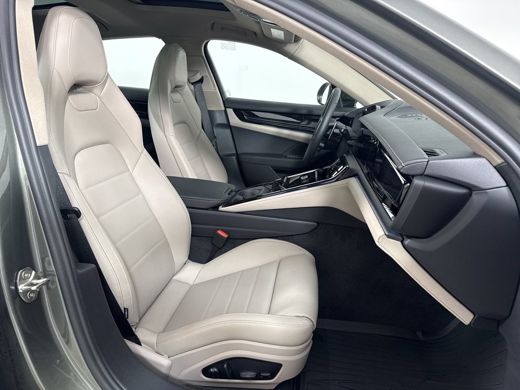 New 2026 Porsche Panamera 4 AWD/4WD image 24