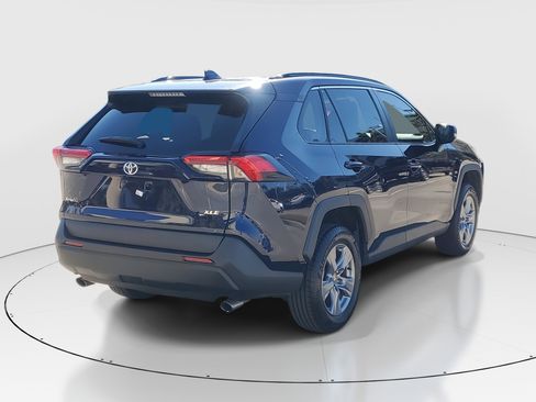 Used 2022 Toyota RAV4 XLE image 3