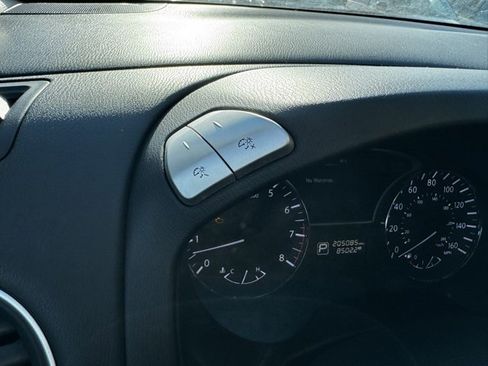 Used 2014 Nissan Pathfinder SL image 30