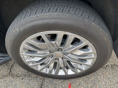 Used 2023 Chevrolet Tahoe LT w/ Luxury Package image 12