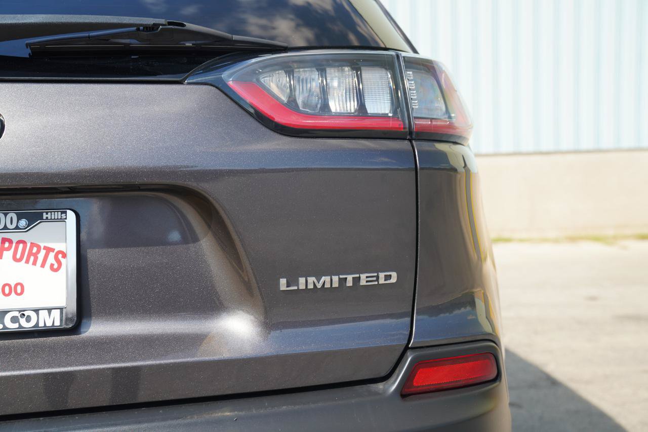 Used 2021 Jeep Cherokee Limited w/ Elite Package AWD/4WD image 18