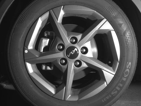 Used 2025 Kia K4 LXS image 12