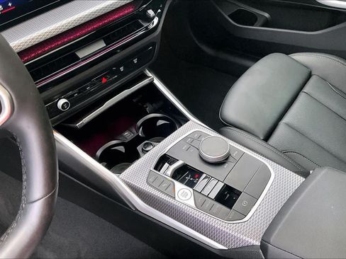 Used 2025 BMW 330i Sedan w/ M Sport Package RWD image 17