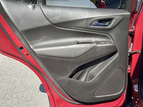 Used 2021 Chevrolet Equinox LT image 13