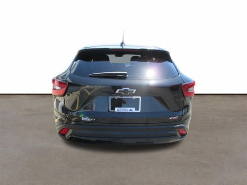 Used 2024 Chevrolet Trax RS FWD image 4