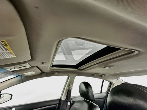 Used 2011 Nissan Sentra 2.0 SL w/ SL Special Value Pkg FWD image 22