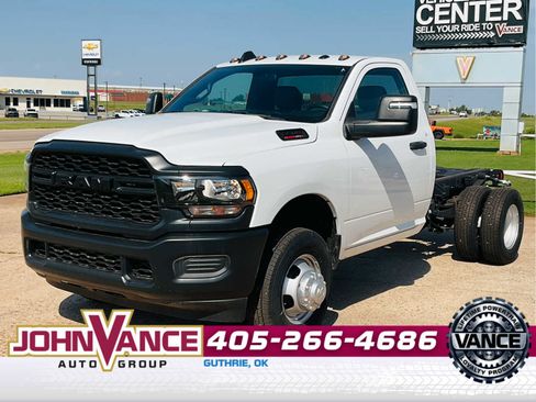 Used 2024 RAM 3500 Tradesman image 3