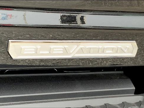 New 2025 GMC Canyon Elevation w/ Convenience Package image 15