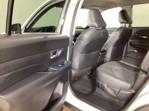 Used 2025 Toyota Grand Highlander AWD Hybrid image 21