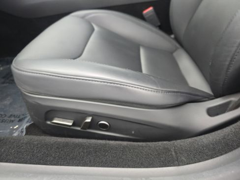 Used 2024 Tesla Model 3 Standard Range image 27