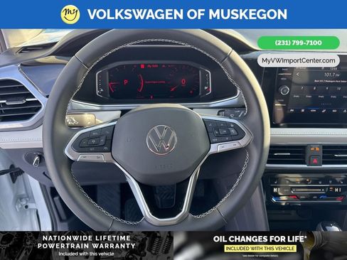 New 2026 Volkswagen Taos SEL image 15