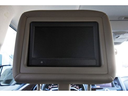 Used 2017 Nissan Armada Platinum w/ Captain Seat Package image 18