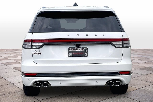 Used 2026 Lincoln Aviator AWD w/ Jet Appearance Package image 4