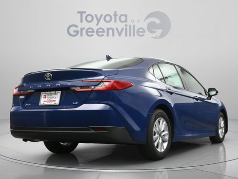 Used 2025 Toyota Camry LE w/ Convenience Package FWD image 12