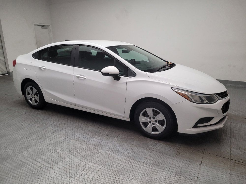 Used 2018 Chevrolet Cruze LS FWD image 11