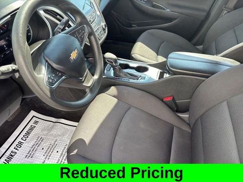 Used 2024 Chevrolet Malibu LT image 11