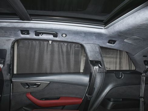 Used 2023 Audi SQ7 Prestige image 60