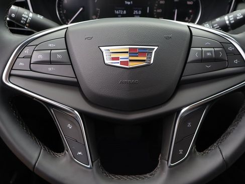 New 2026 Cadillac XT5 Luxury w/ LPO, Bronce Accent Package image 20