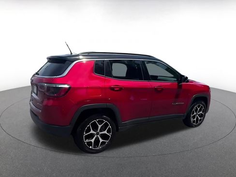 Used 2025 Jeep Compass Limited AWD/4WD image 15