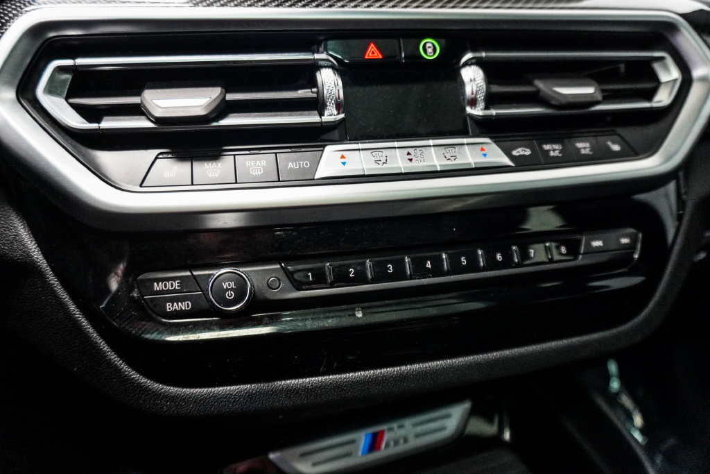 Used 2022 BMW X4 M40i AWD/4WD image 25