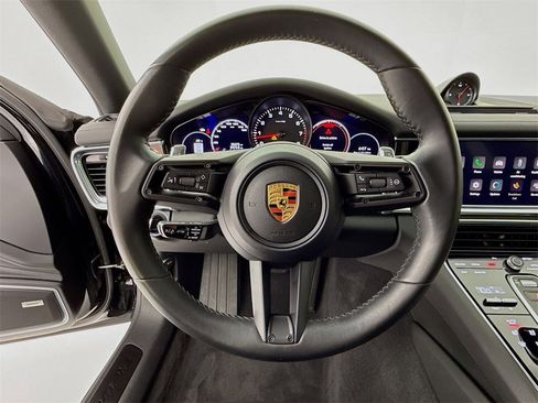 Used 2023 Porsche Panamera Platinum Edition image 17