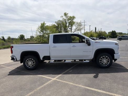 New 2026 Chevrolet Silverado 2500 LT w/ Z71 Chrome Sport Edition AWD/4WD image 4