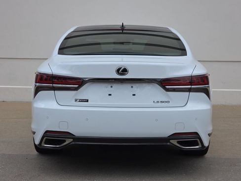 Used 2018 Lexus LS 500 F Sport w/ Accessory Package (Z1) RWD image 4