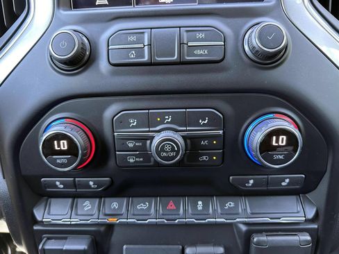 Used 2021 Chevrolet Silverado 1500 LT Trail Boss w/ Convenience Package II AWD/4WD image 26