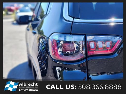 Used 2023 Jeep Compass Limited AWD/4WD image 9