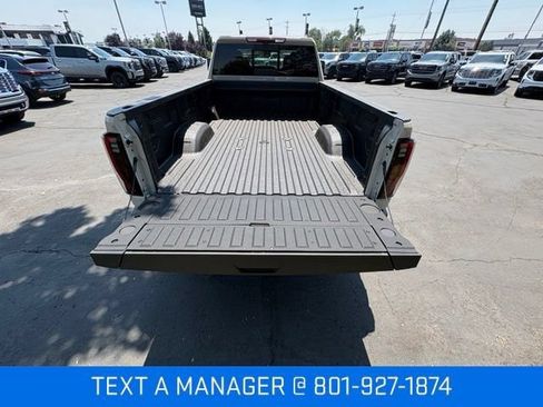 New 2026 GMC Sierra 3500 AT4 w/ AT4 Premium Plus Package AWD/4WD image 9