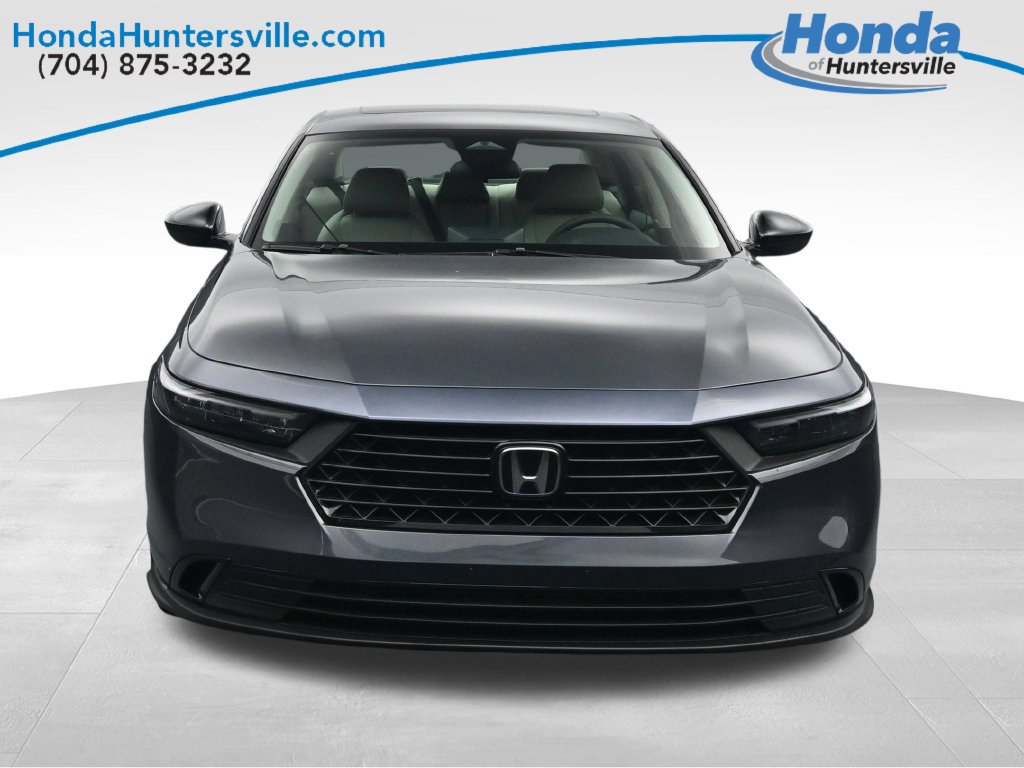 Used 2025 Honda Accord SE image 2