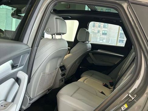 Certified 2025 Audi Q5 2.0T Premium image 20