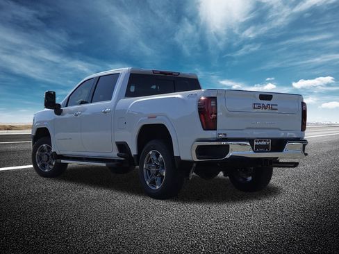 New 2026 GMC Sierra 2500 SLT image 21