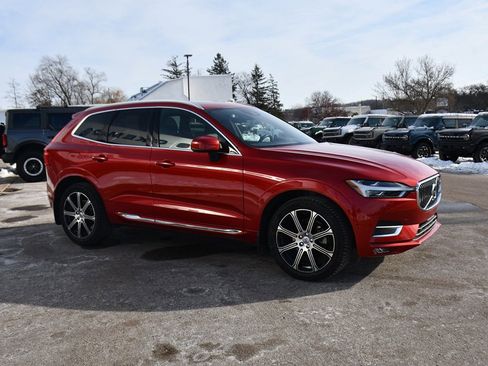 Used 2018 Volvo XC60 T5 Inscription w/ Luxury Seat Package image 8