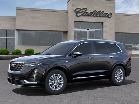 New 2025 Cadillac XT6 Luxury image 2
