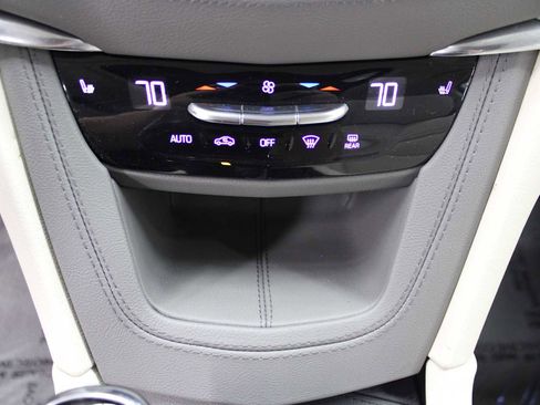 Certified 2022 Cadillac XT5 Premium Luxury image 32