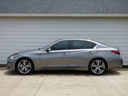 Used 2018 INFINITI Q50 Sport image 12