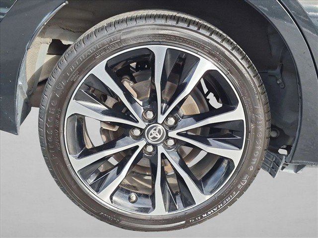 Used 2018 Toyota Corolla XSE FWD image 24
