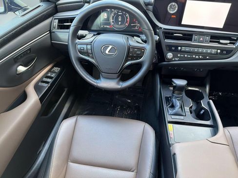Used 2025 Lexus ES 350 w/ Premium Package FWD image 29