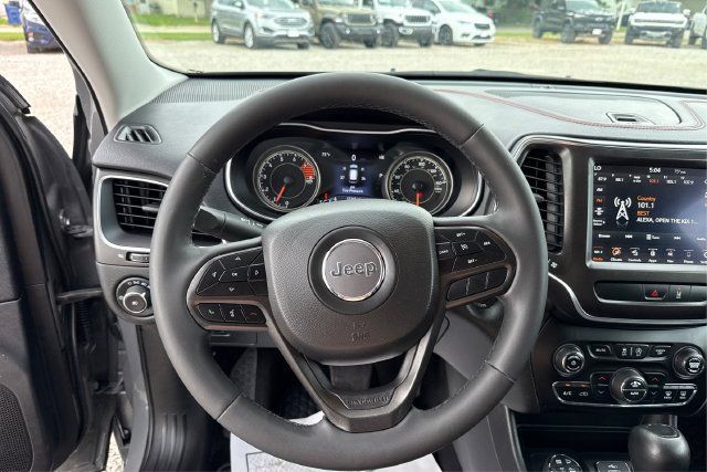 Used 2022 Jeep Cherokee Trailhawk w/ Sun, Sound & Nav Group AWD/4WD image 16