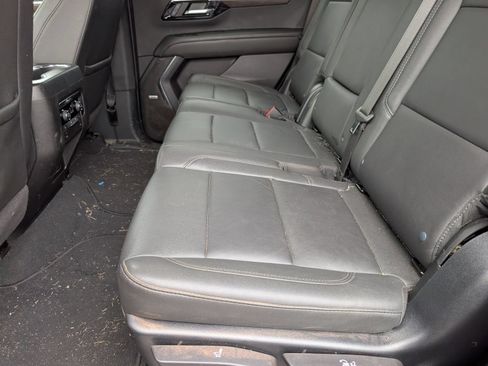 Used 2025 Chevrolet Tahoe Z71 w/ Comfort Package AWD/4WD image 8