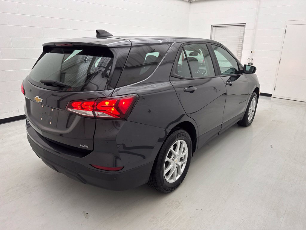 Used 2022 Chevrolet Equinox LS AWD/4WD image 9