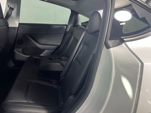 Used 2024 Tesla Model Y Long Range image 24