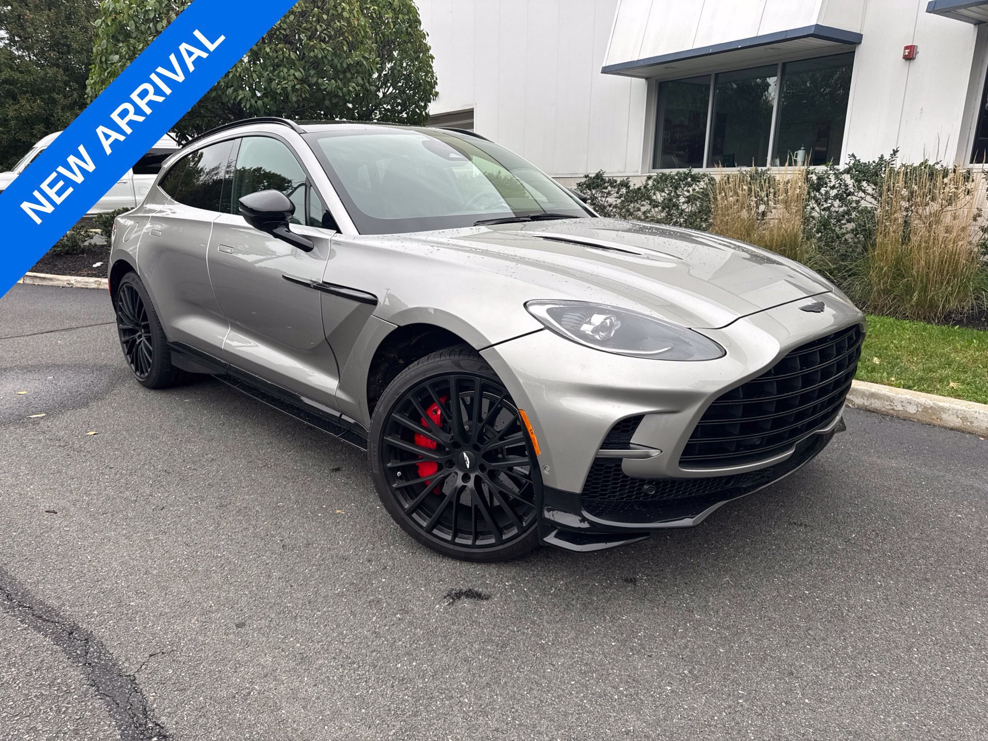 Used 2025 Aston Martin DBX 707 AWD/4WD image 1